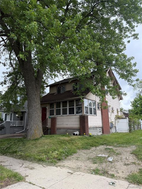20734 Caledonia Avenue Hazel Park City MI 48030