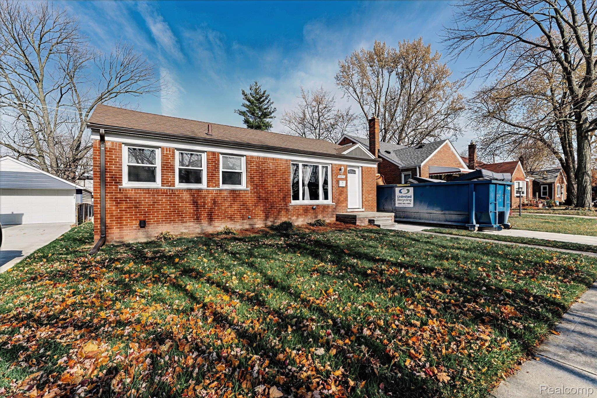 21813 SUNNYSIDE Street