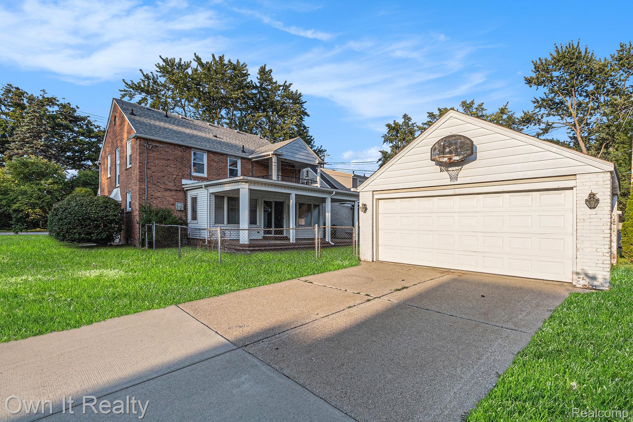 1000 S Denwood Street