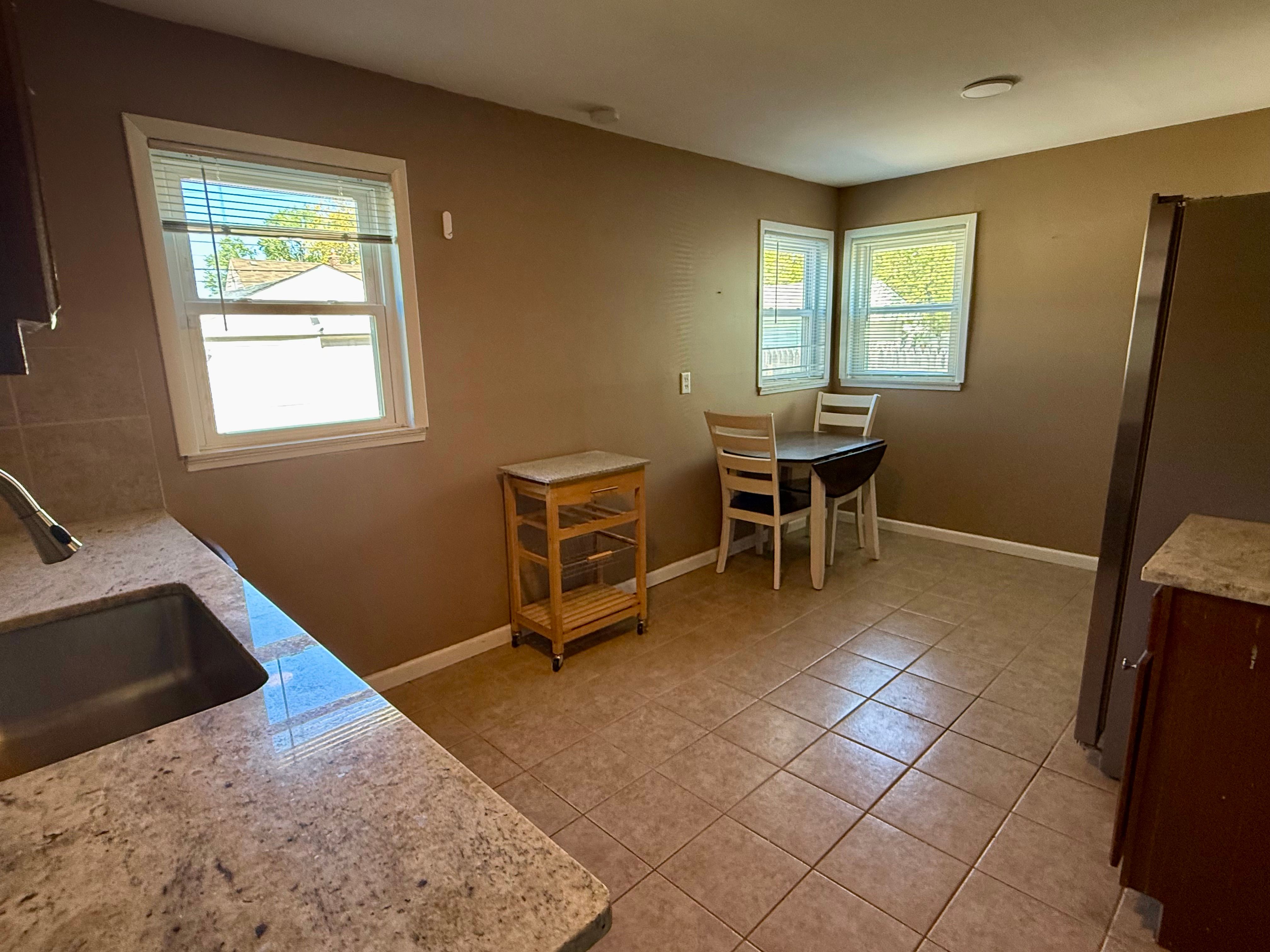 Roseville City, Michigan 48066, United States, 3 Bedrooms Bedrooms, ,1 BathroomBathrooms,Residential,Pending,125419