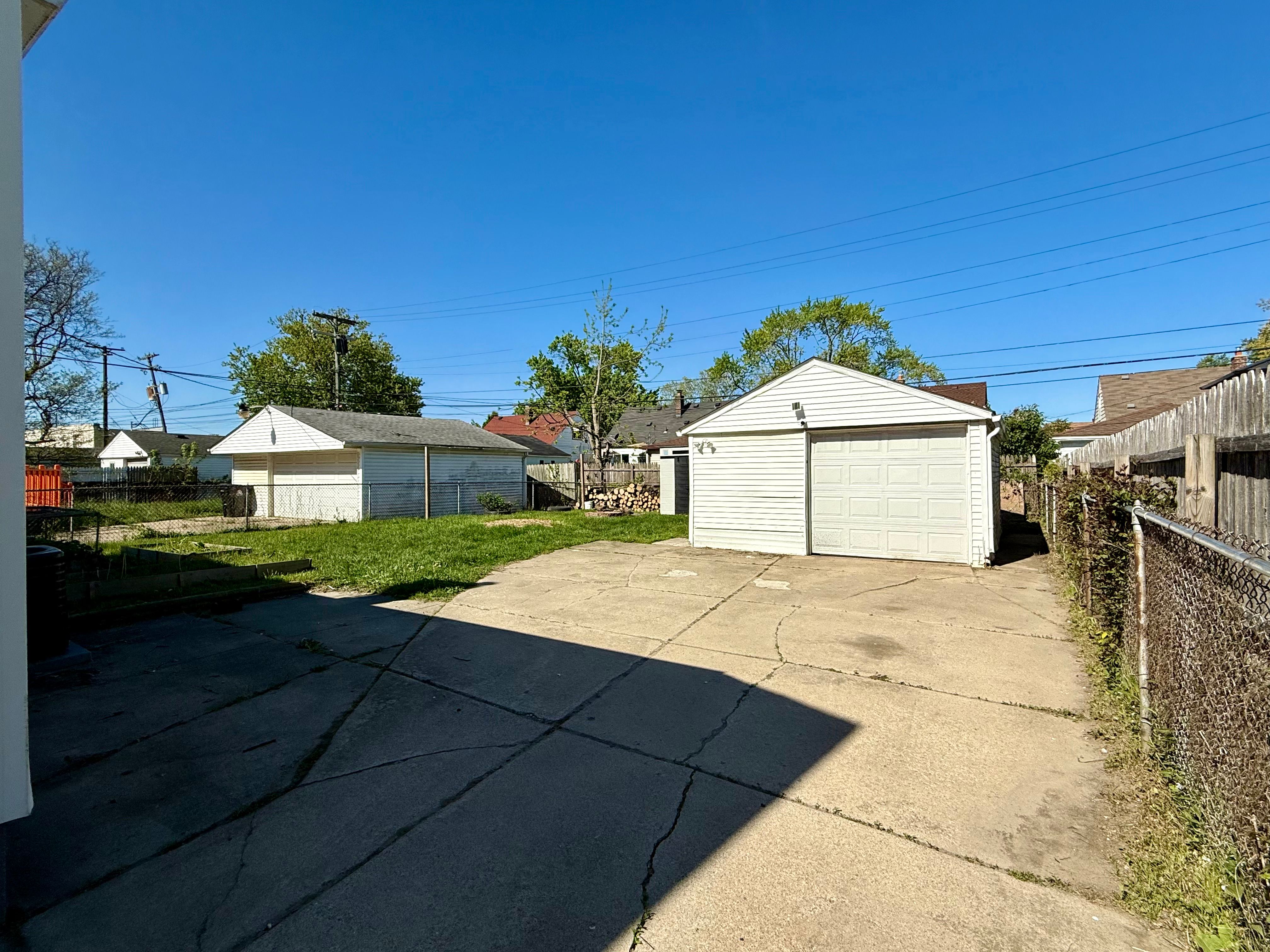 Roseville City, Michigan 48066, United States, 3 Bedrooms Bedrooms, ,1 BathroomBathrooms,Residential,Pending,125419