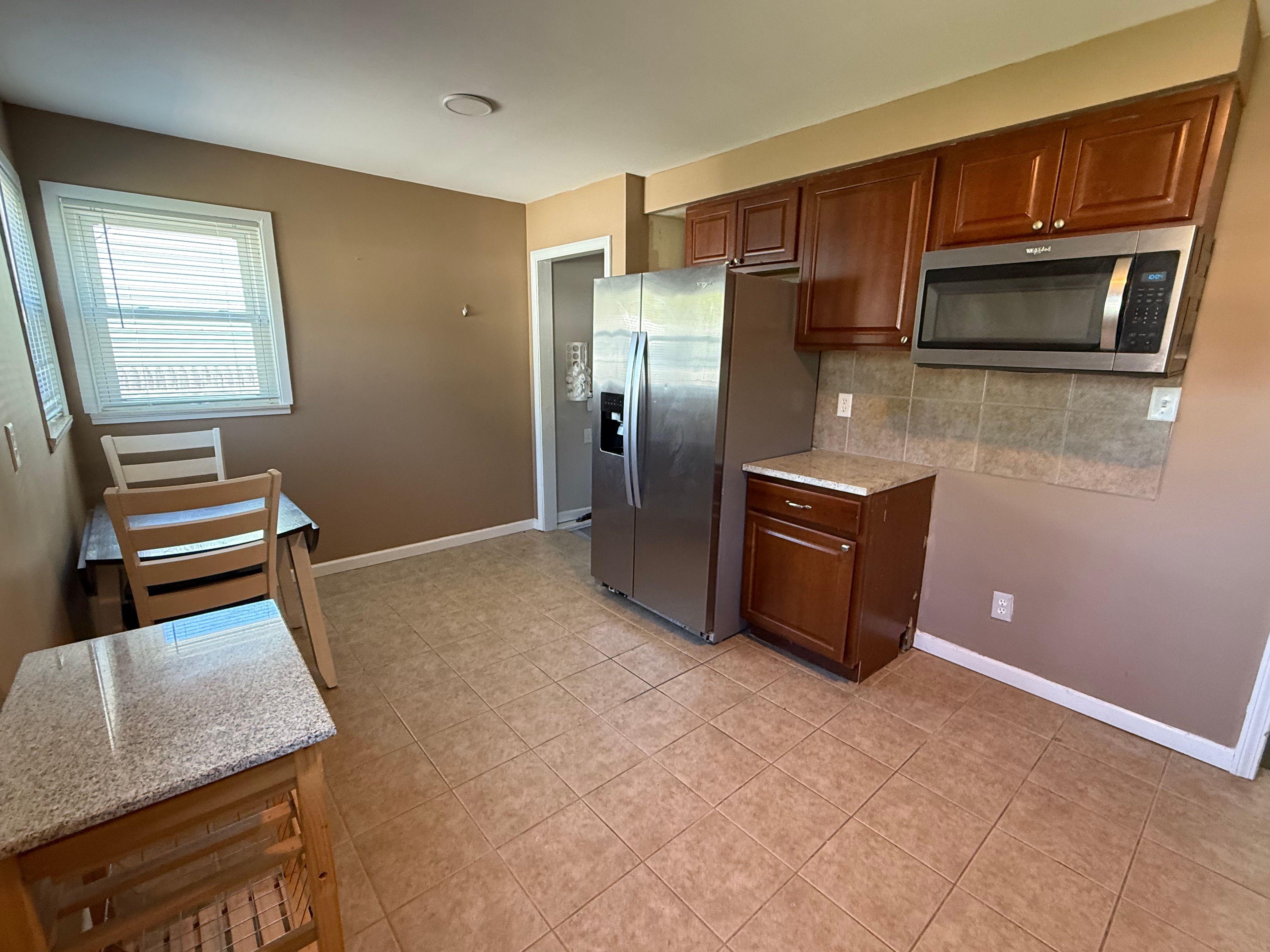 Roseville City, Michigan 48066, United States, 3 Bedrooms Bedrooms, ,1 BathroomBathrooms,Residential,Pending,125419