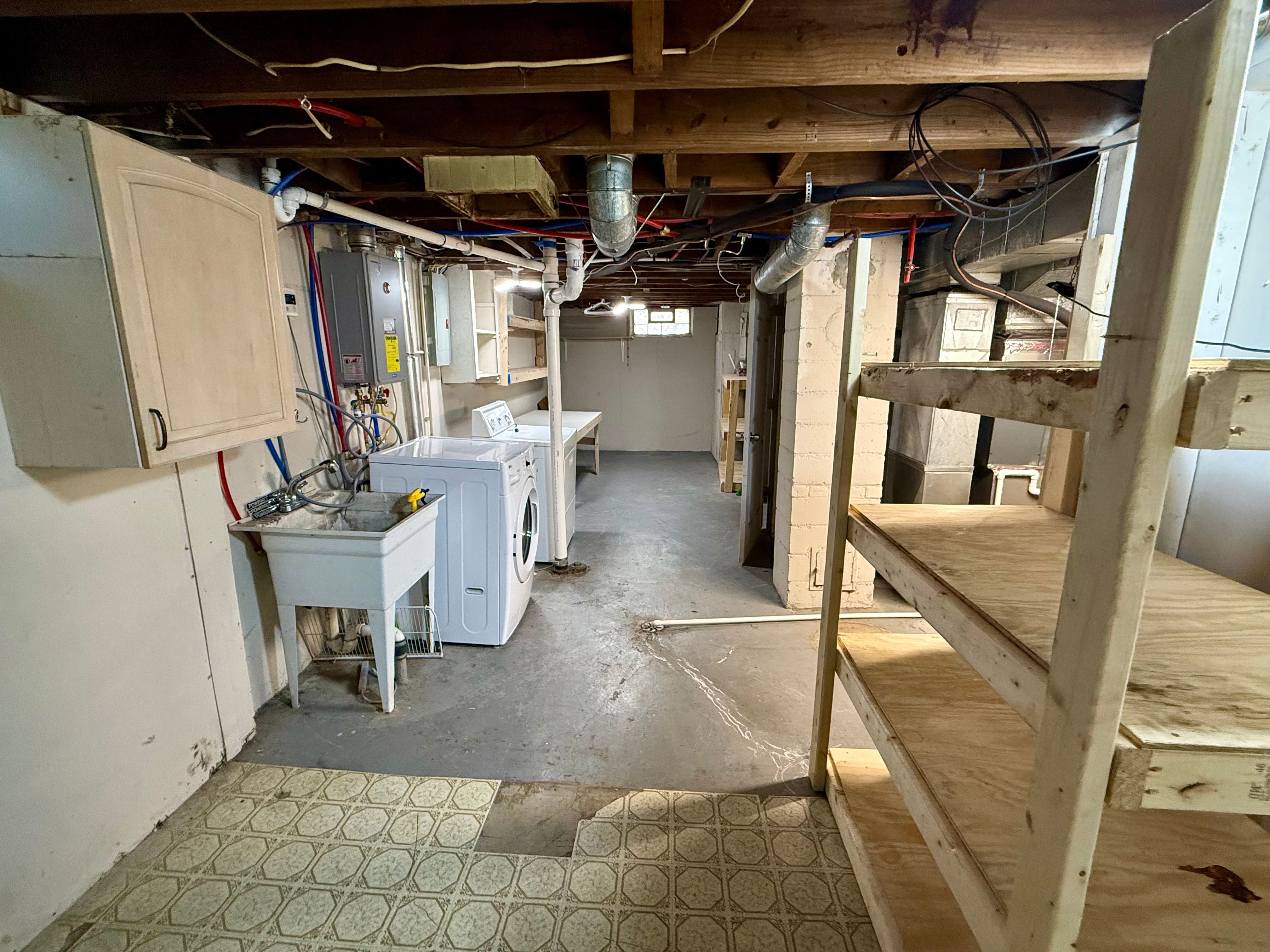 Roseville City, Michigan 48066, United States, 3 Bedrooms Bedrooms, ,1 BathroomBathrooms,Residential,Pending,125419