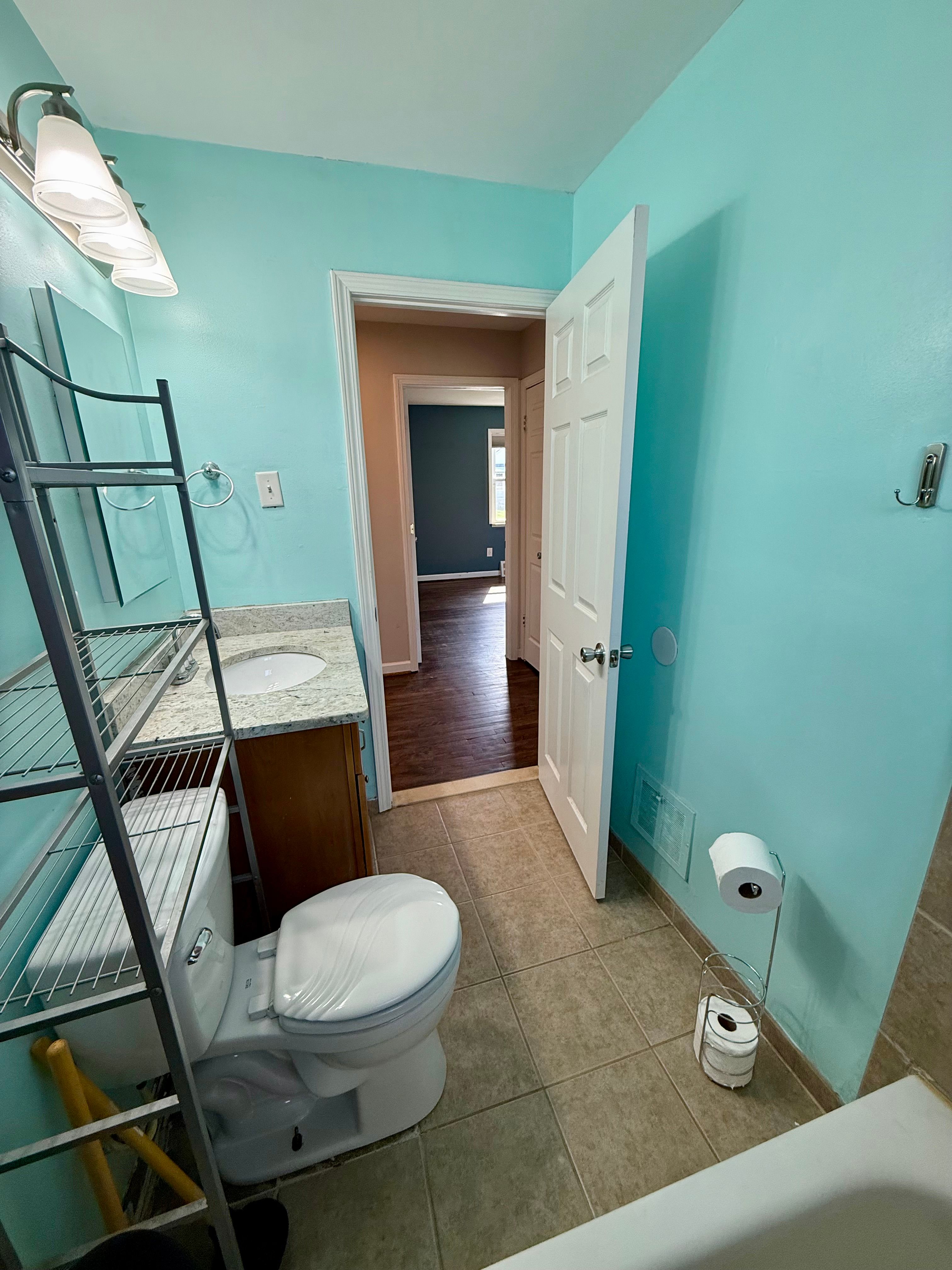 Roseville City, Michigan 48066, United States, 3 Bedrooms Bedrooms, ,1 BathroomBathrooms,Residential,Pending,125419