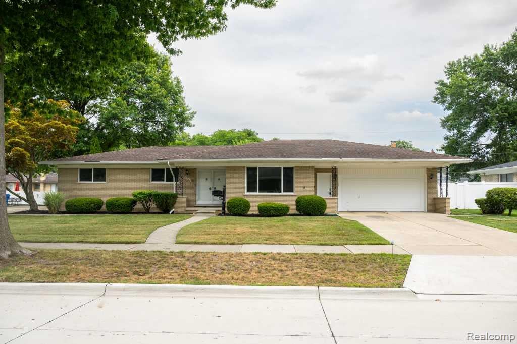 32400 Northampton Drive