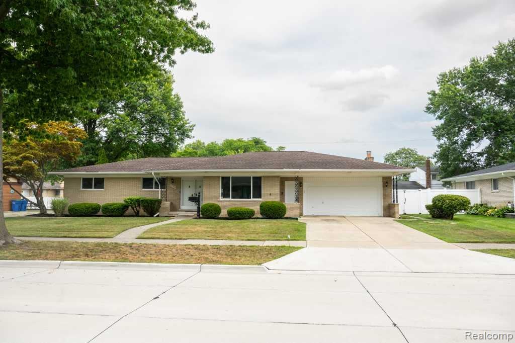 32400 Northampton Drive