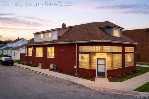 11603 Klinger Street Hamtramck City MI 48212