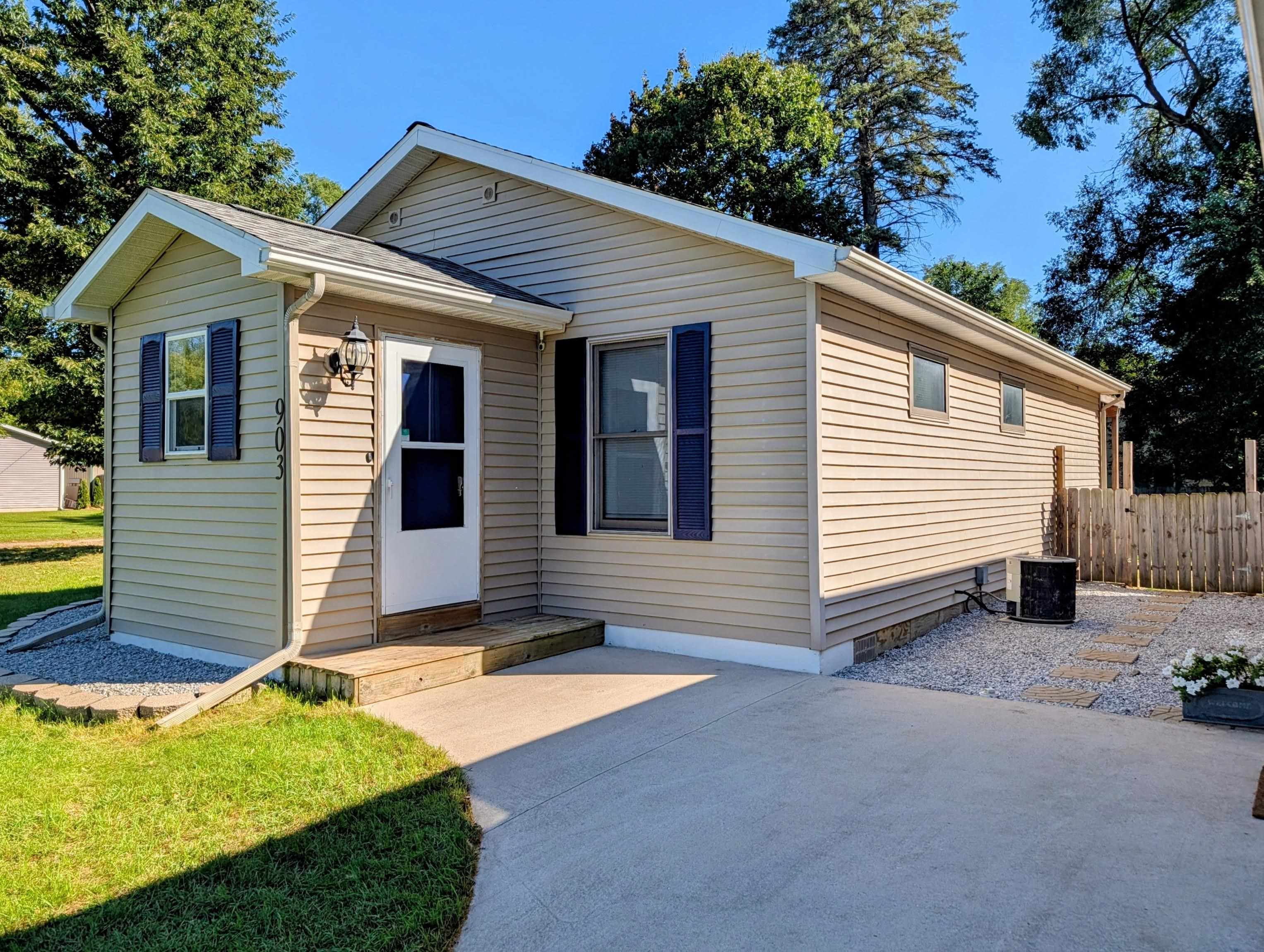 903 W Deer Road
