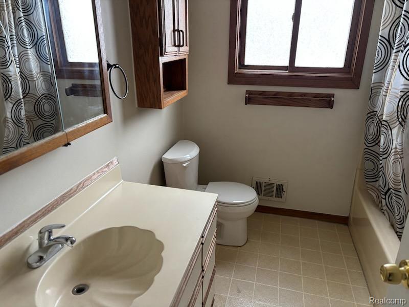 27681 MAYFAIR Avenue