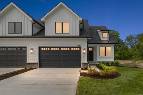 5820 Heights Boulevard Sterling Heights City MI 48314