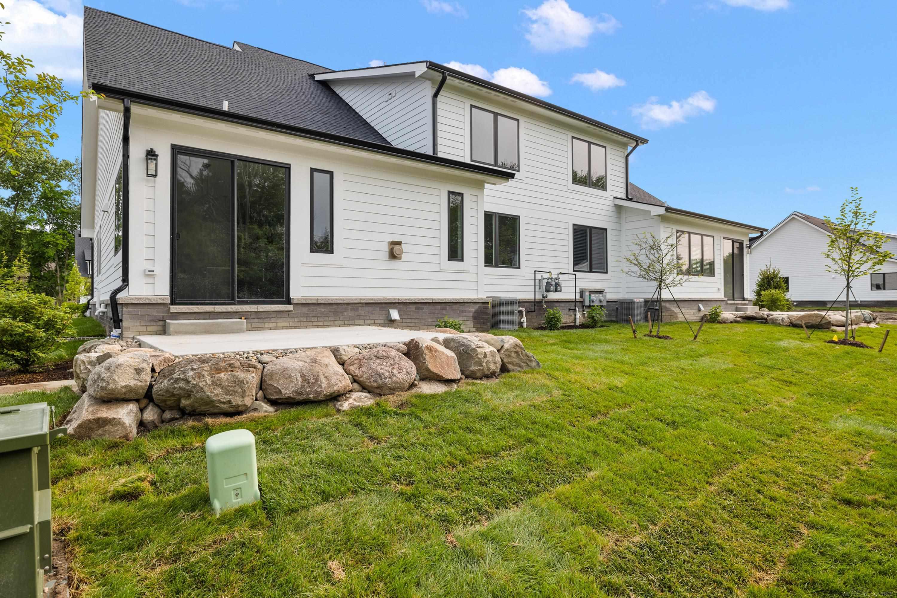 5820 Heights Boulevard