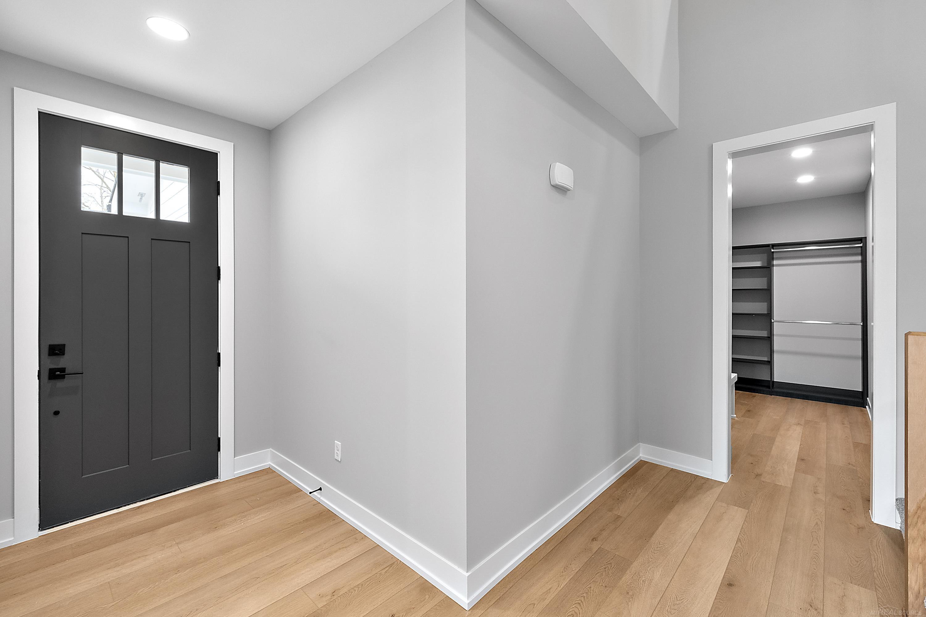 5820 Heights Boulevard