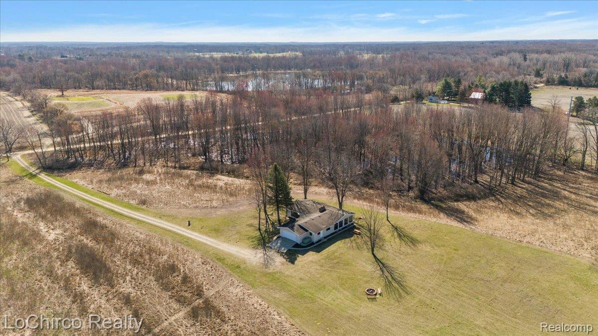 8603 N OWOSSO Road