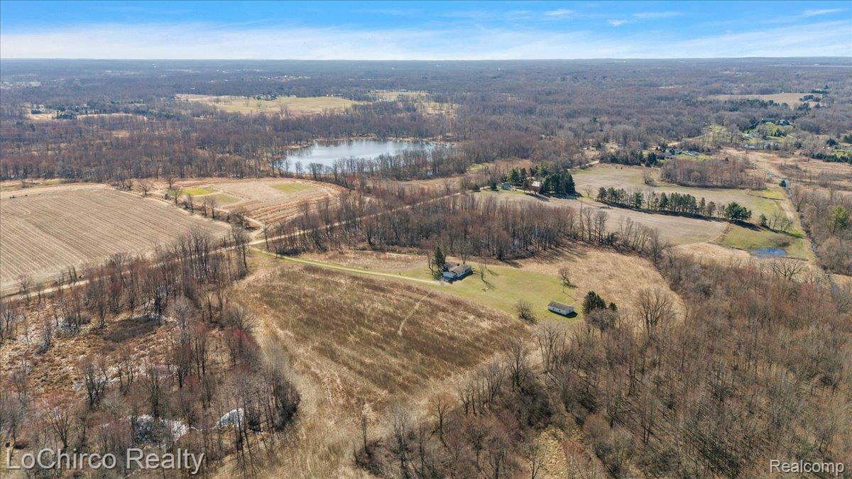 8603 N OWOSSO Road