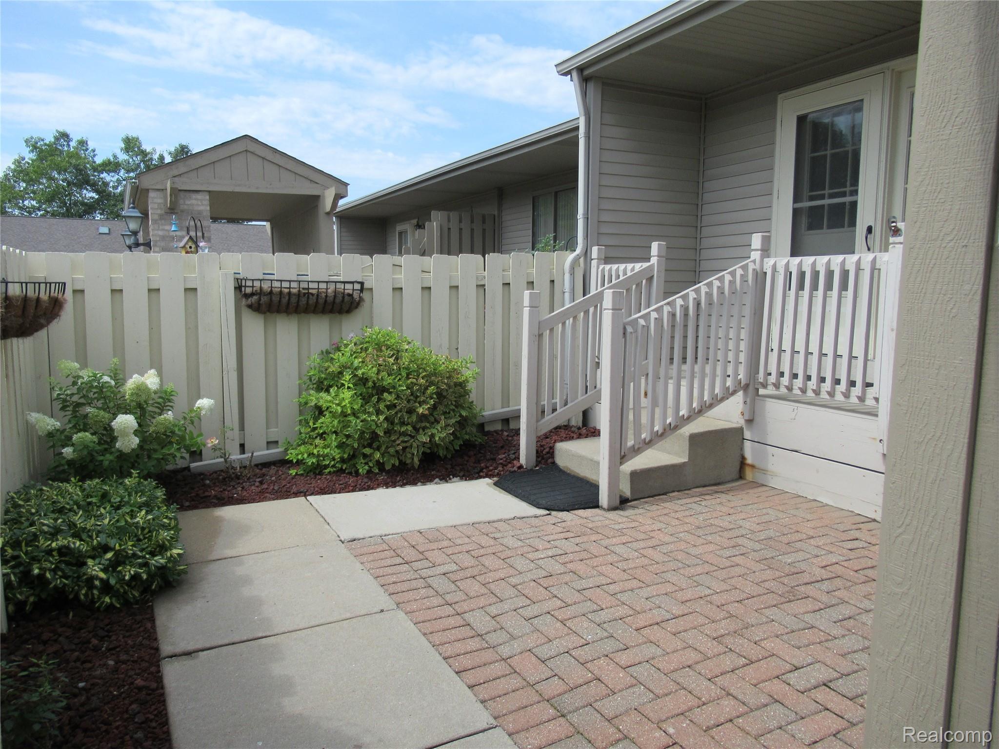 62341 Arlington Circle 3