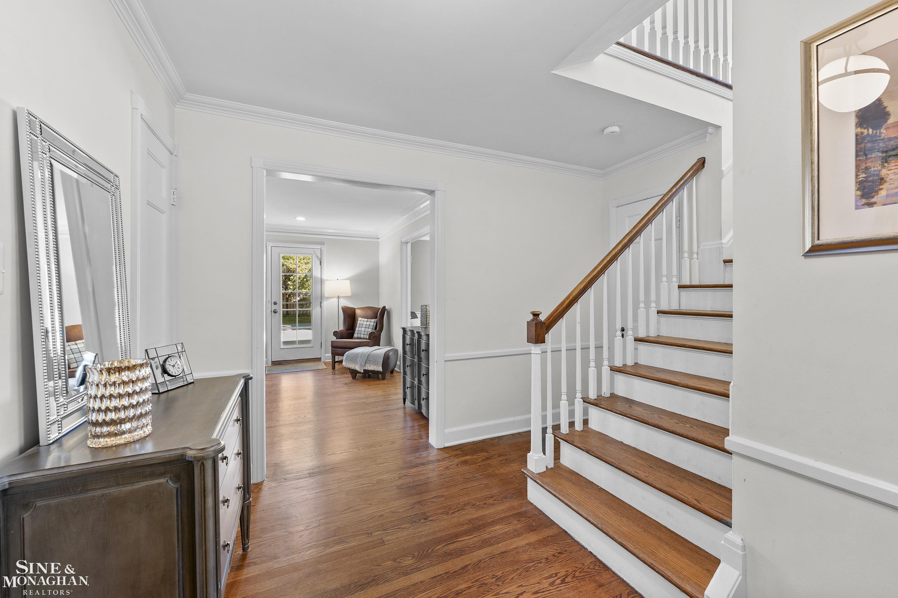 8 Radnor Circle