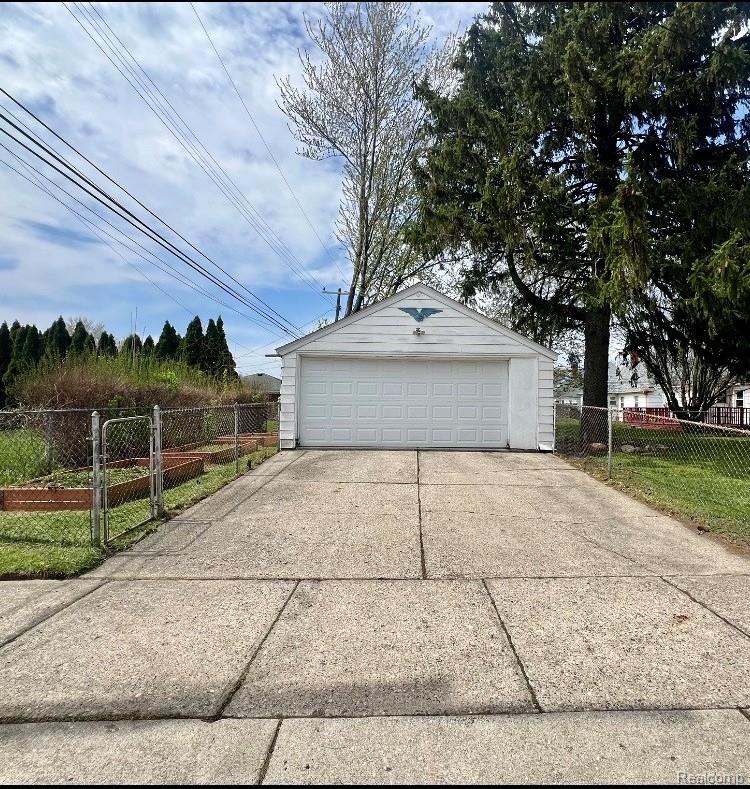 17758 Lincoln Avenue