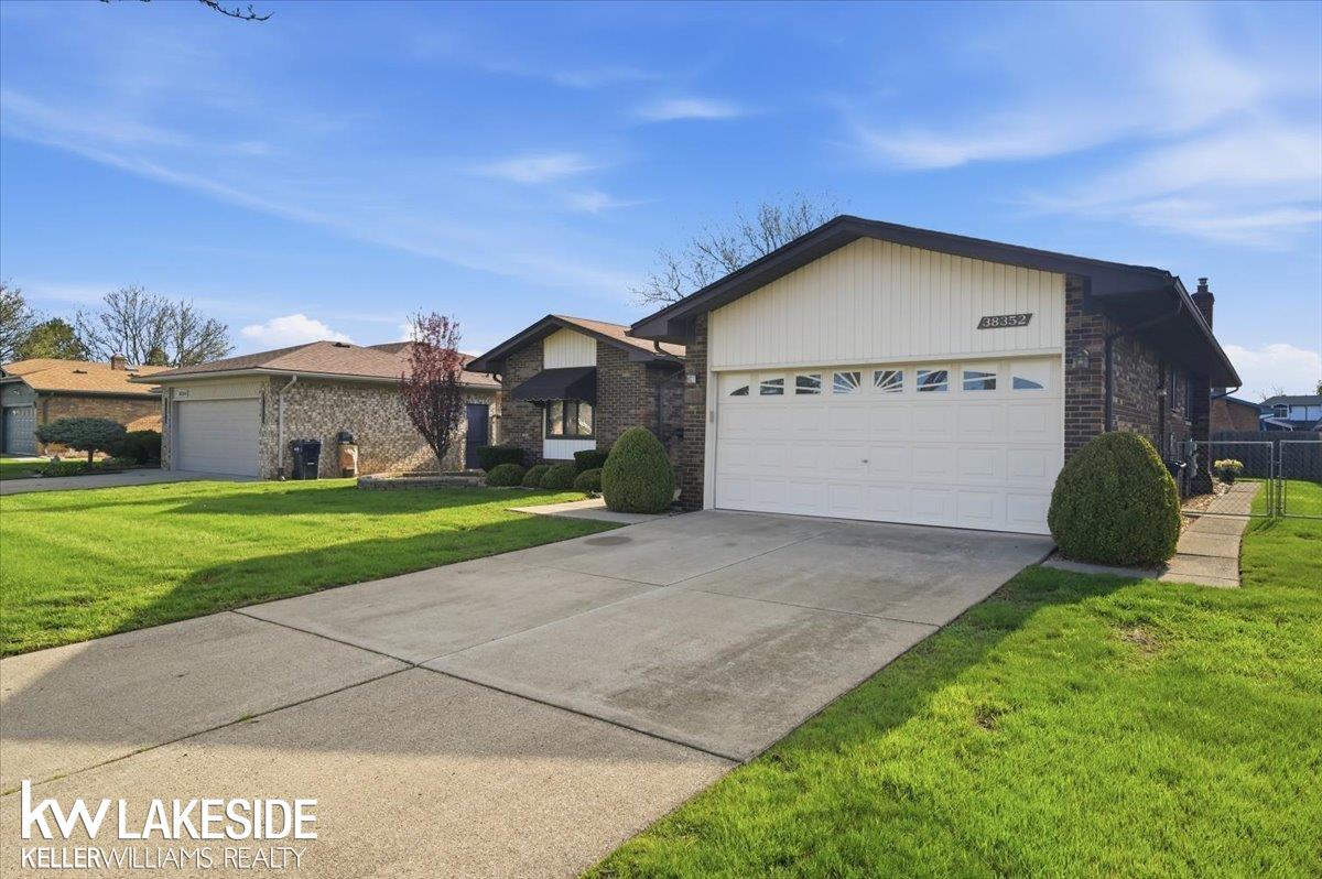 38352 Coronation Drive
