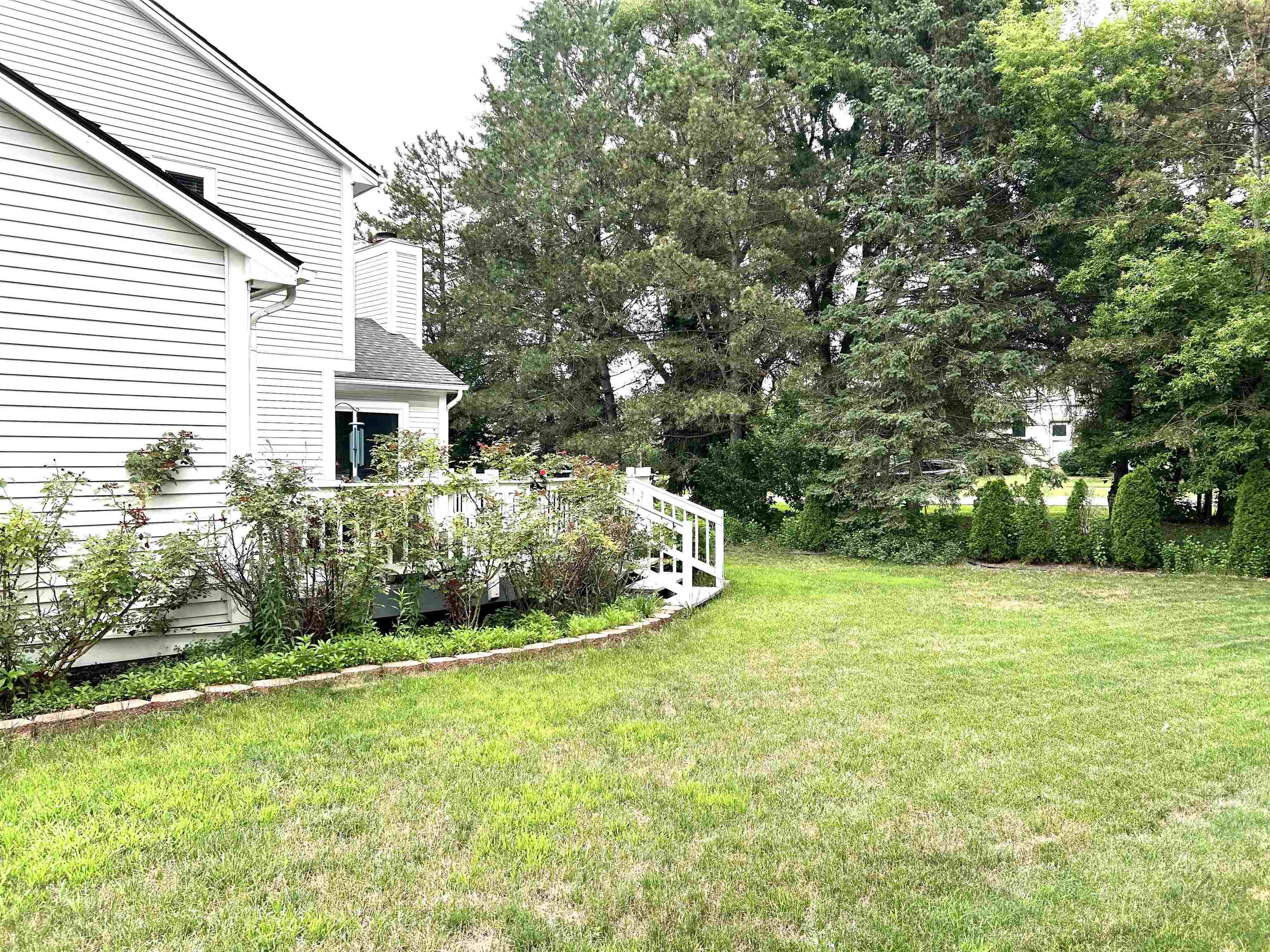 1360 Pond View Court