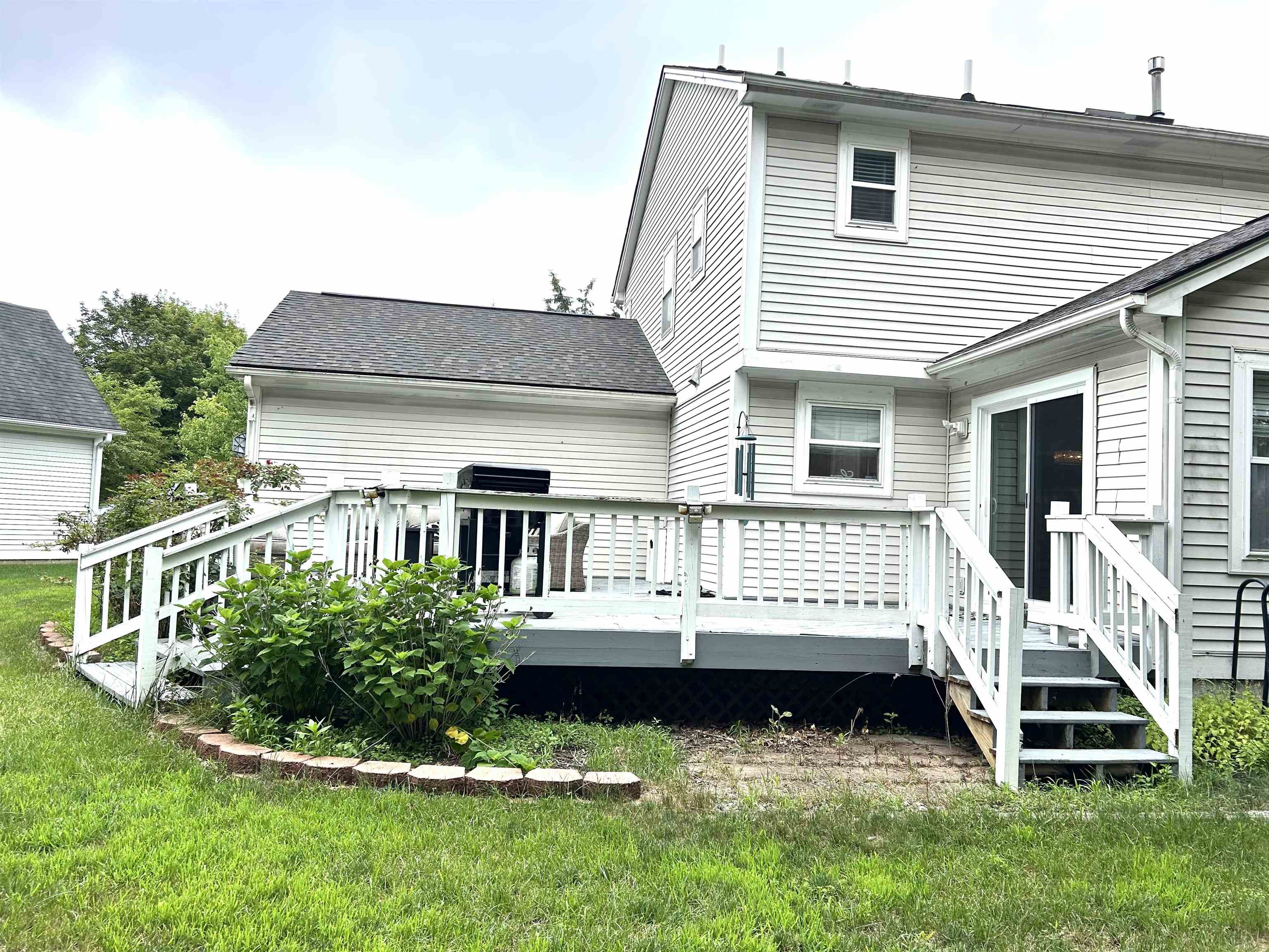1360 Pond View Court