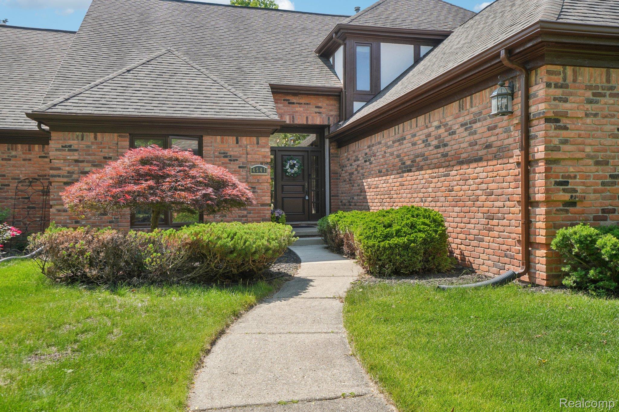 4541 Rivers Edge