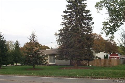 4924 Sashabaw Road Independence Charter Township MI 48346