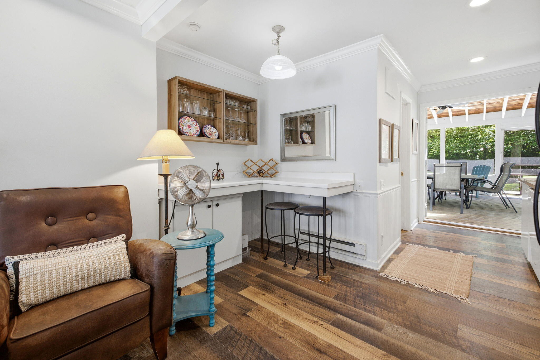 15577 Victor Road 4