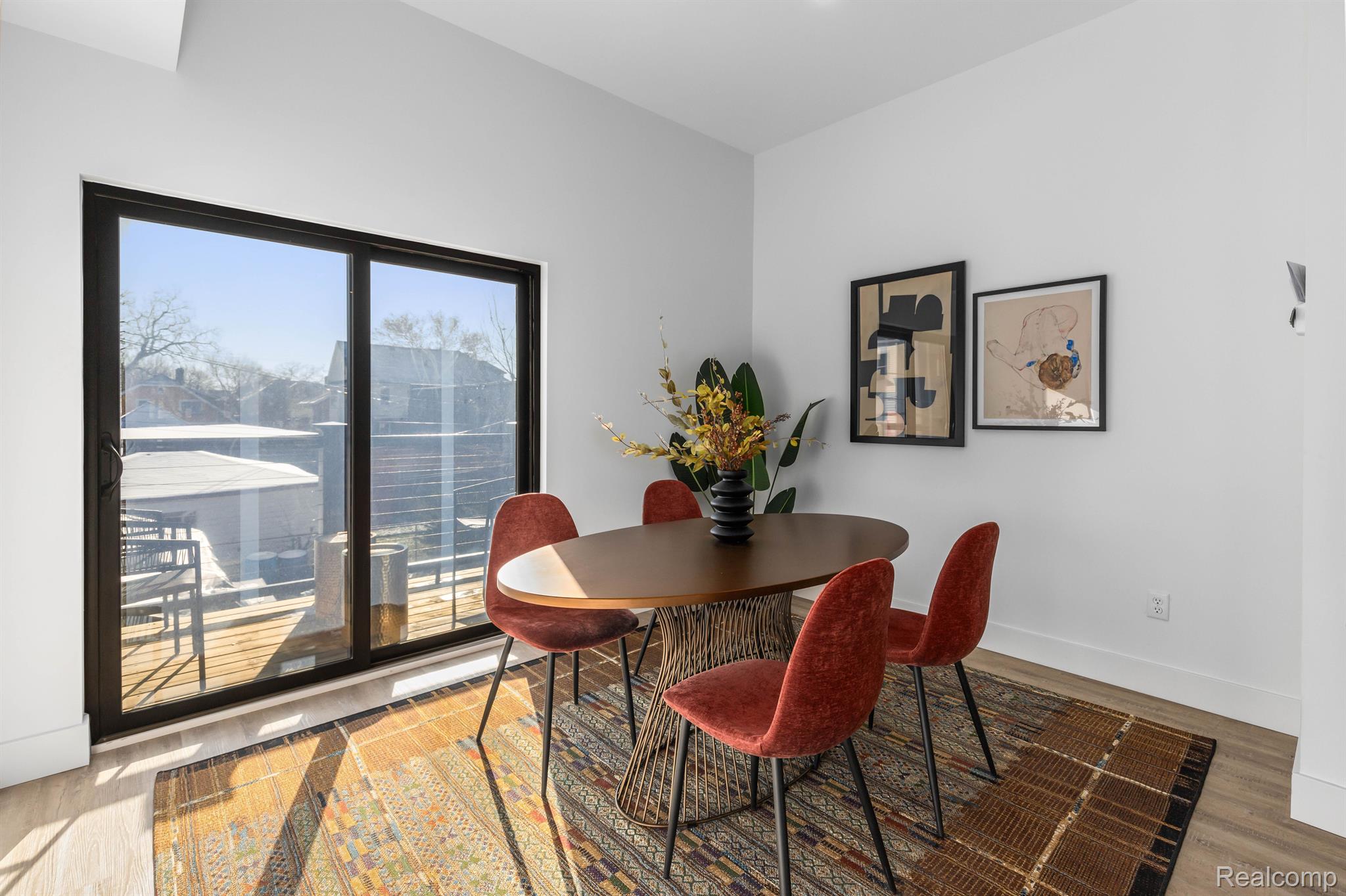 Detroit City, Michigan 48206, United States, 2 Bedrooms Bedrooms, ,3 BathroomsBathrooms,Residential,Active,219066