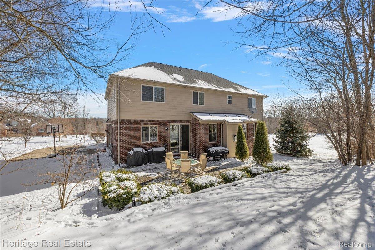 3816 High View Drive