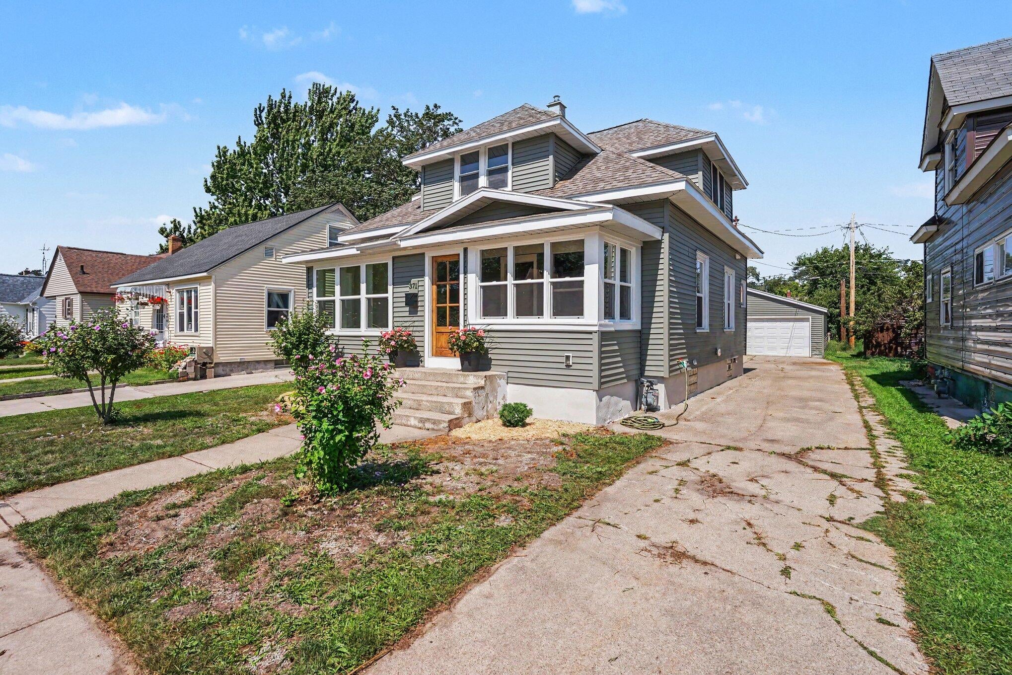 371 W 19th Street
