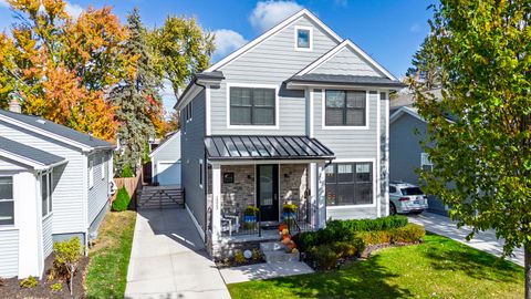 1323 Bennaville Avenue Birmingham City MI 48009