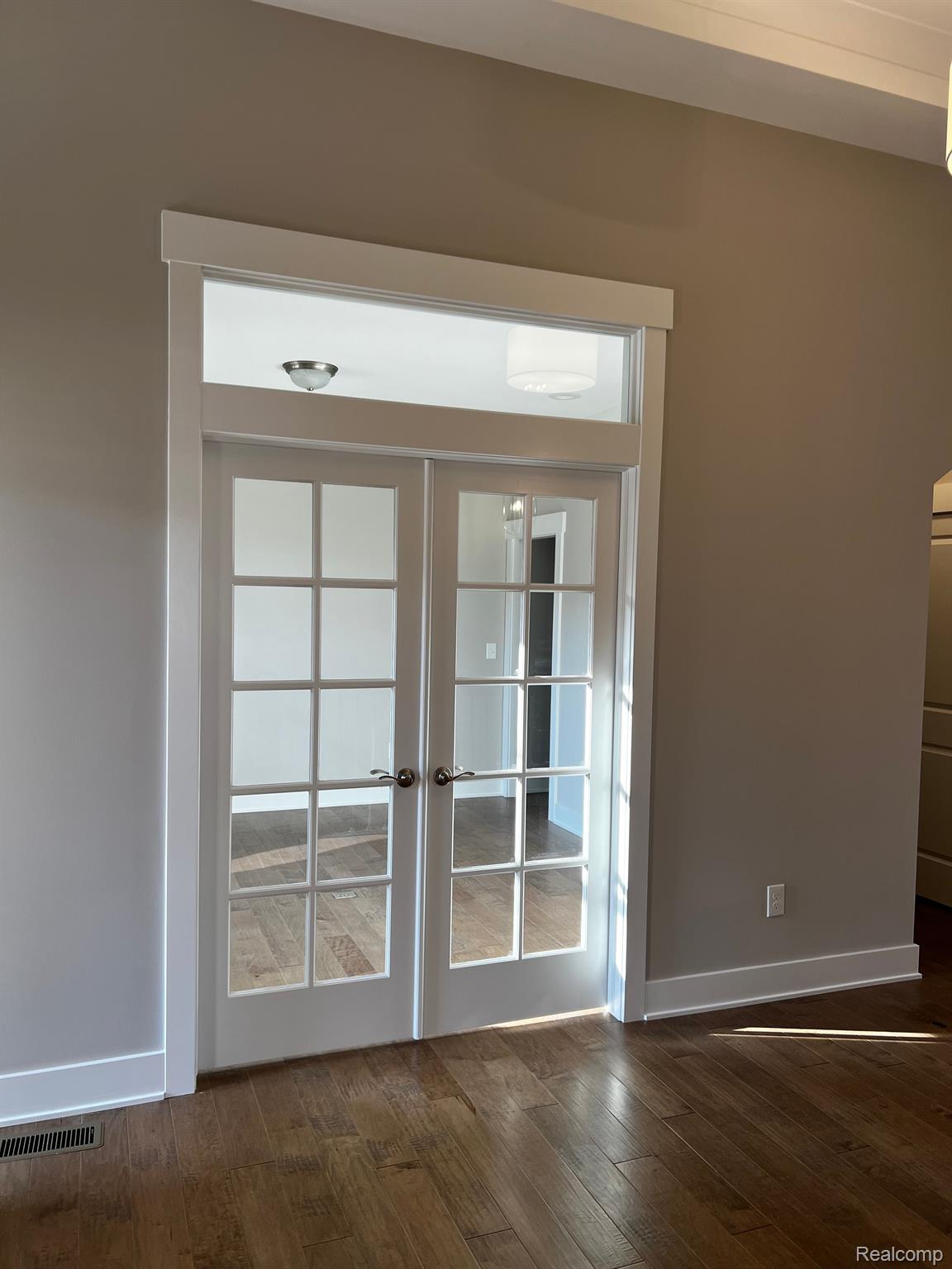 60657 TOWN SQUARE Street