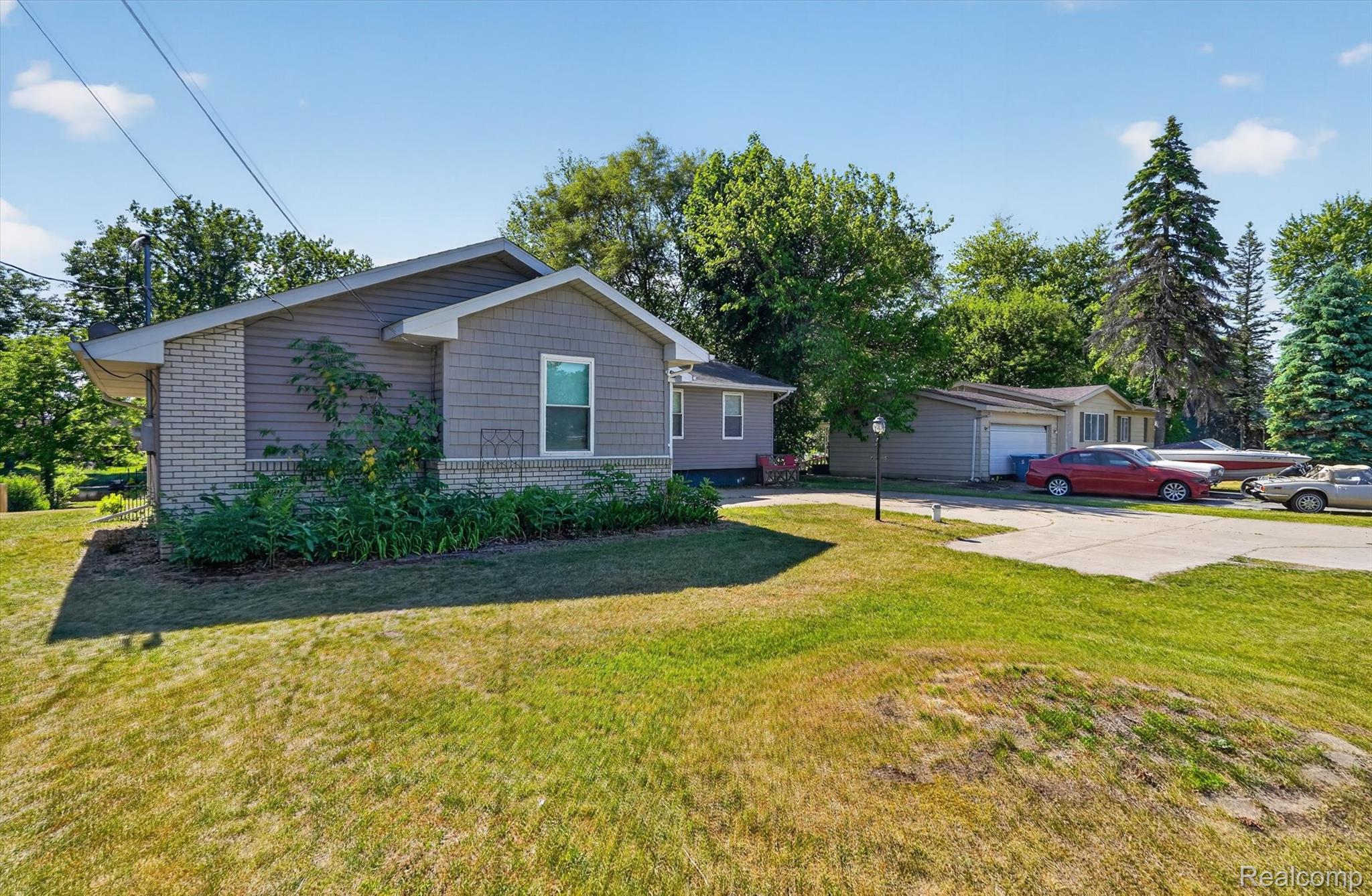 14232 North Road