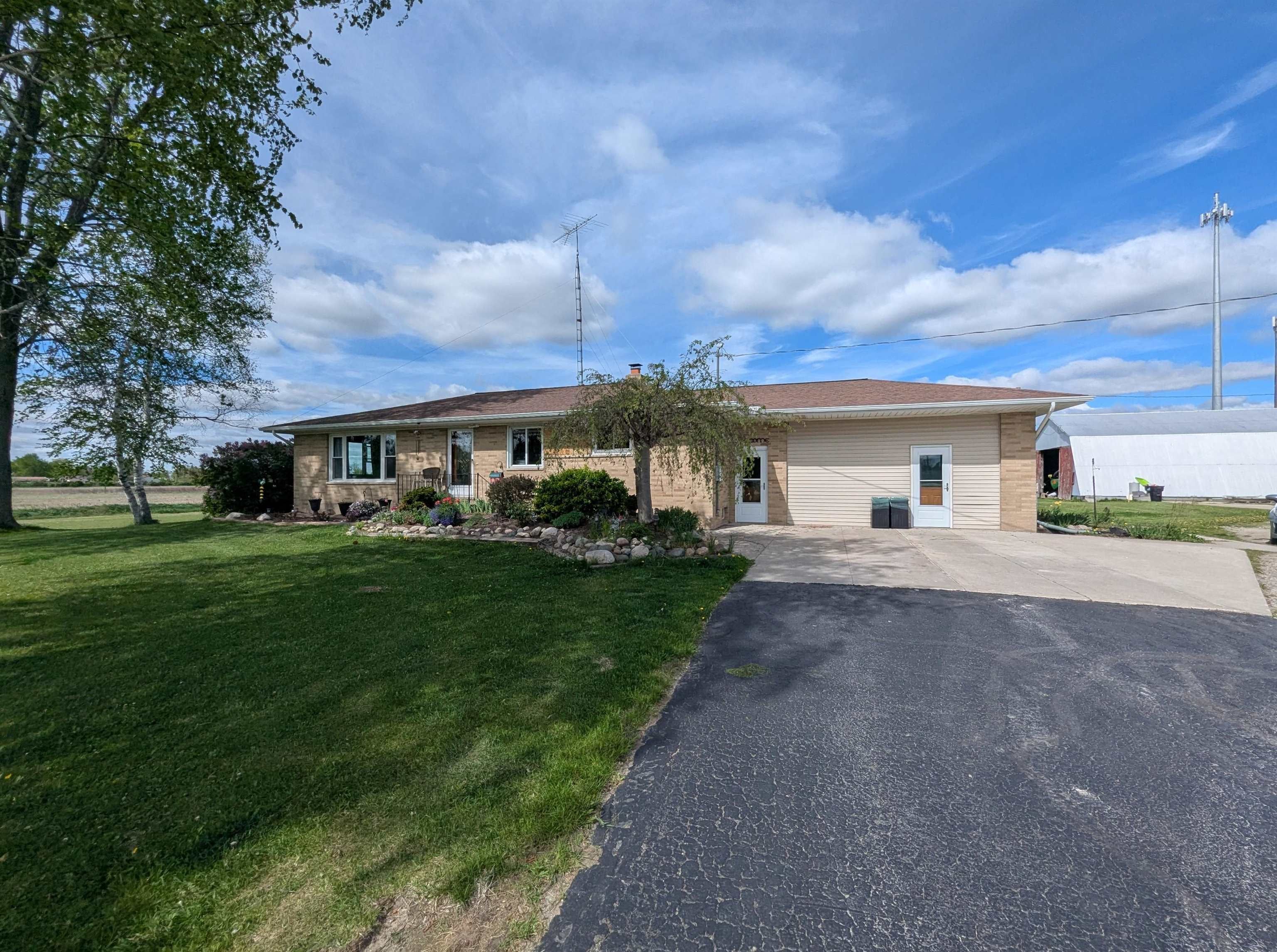 1171 N M-65