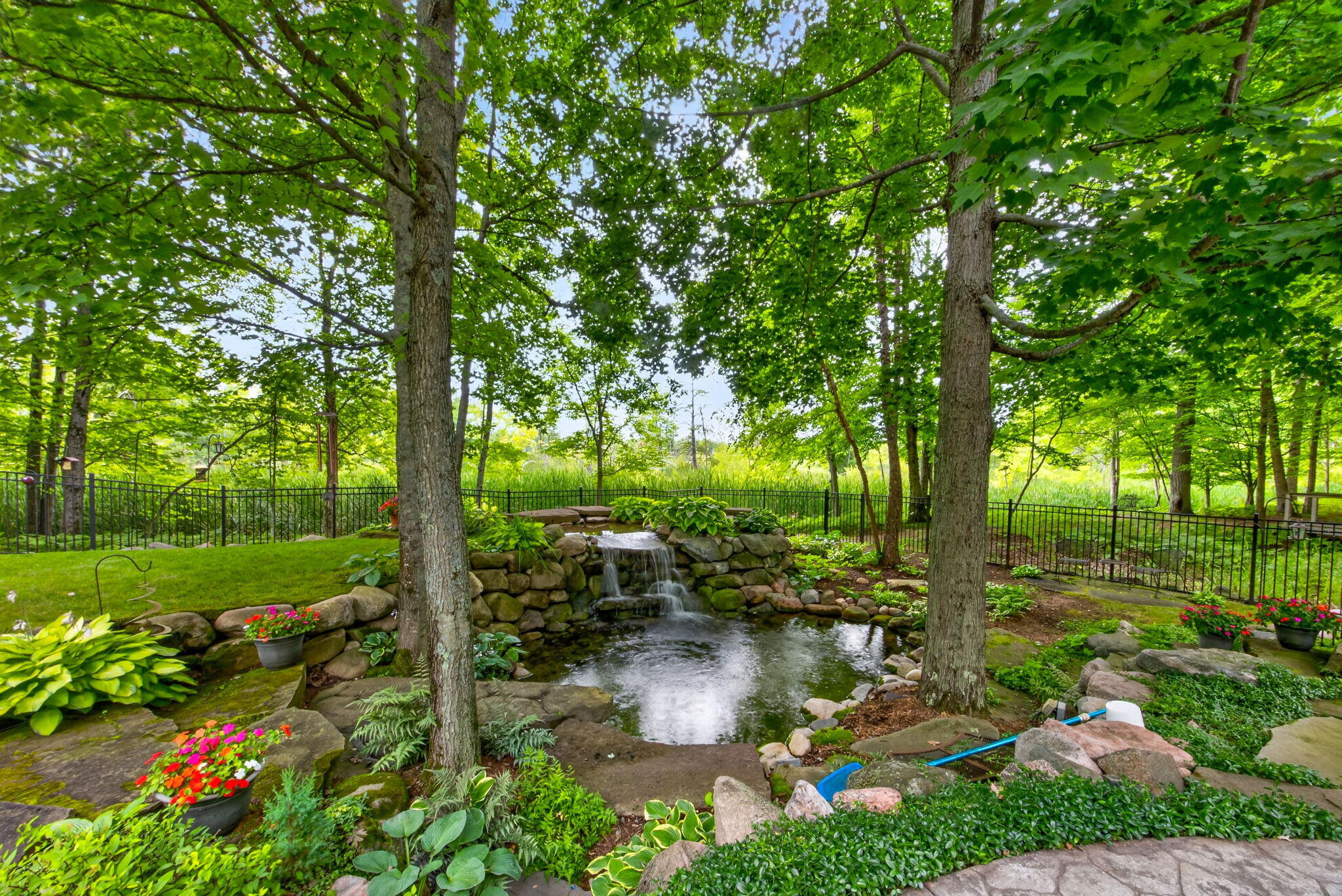 9443 Clubhouse Drive W