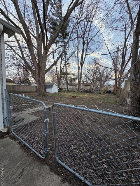 Tiny photo for 5852 Beech Daly Road, Taylor City, MI 48180 (MLS # 20261021723)