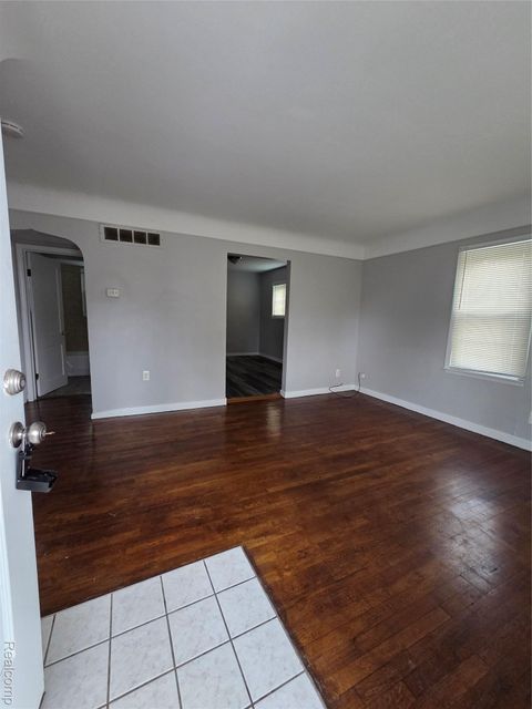 Tiny photo for 5852 Beech Daly Road, Taylor City, MI 48180 (MLS # 20261021723)