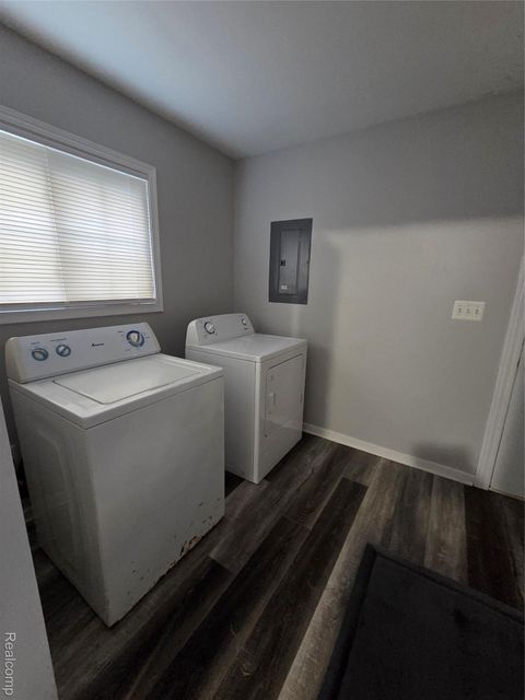 Tiny photo for 5852 Beech Daly Road, Taylor City, MI 48180 (MLS # 20261021723)