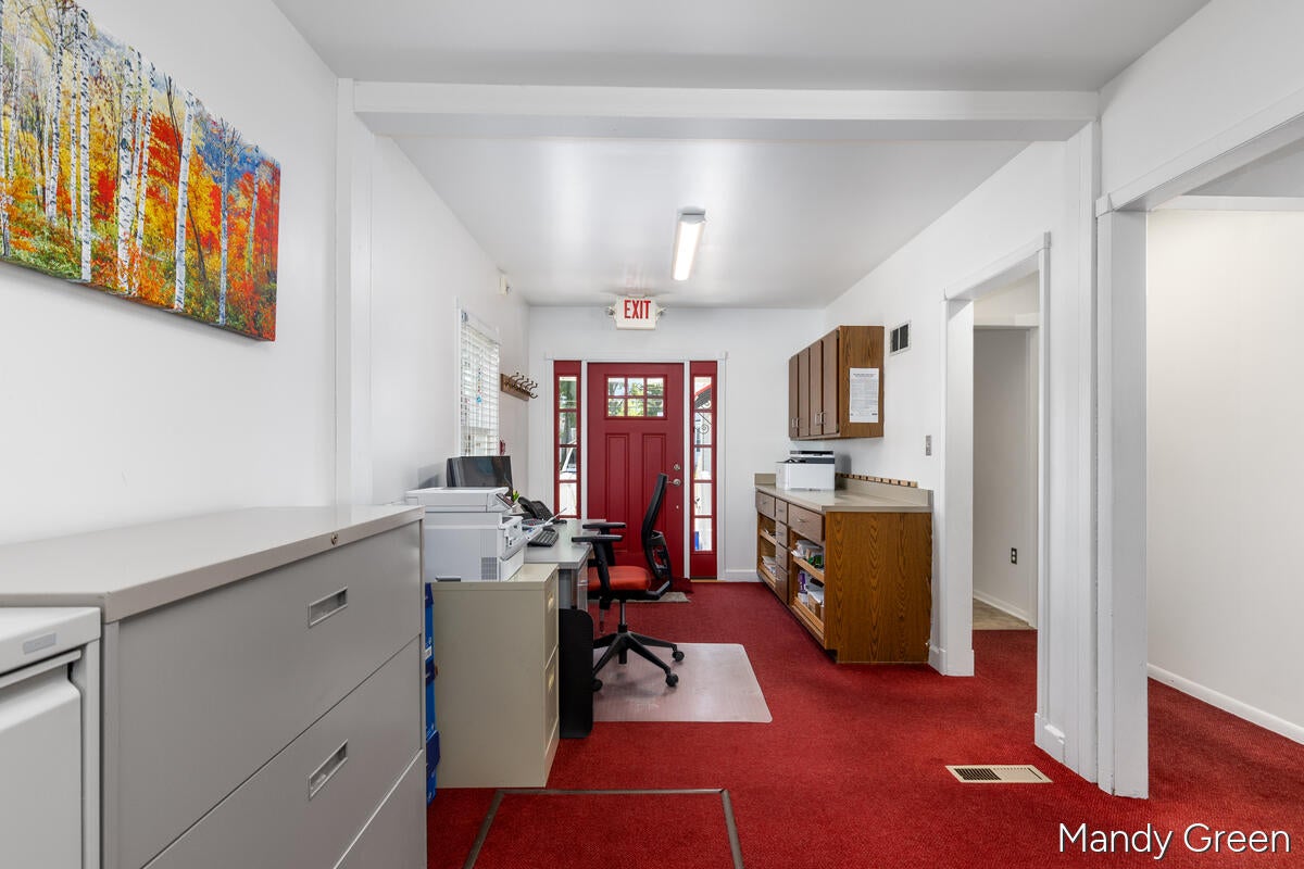 25 W Beech Street NE