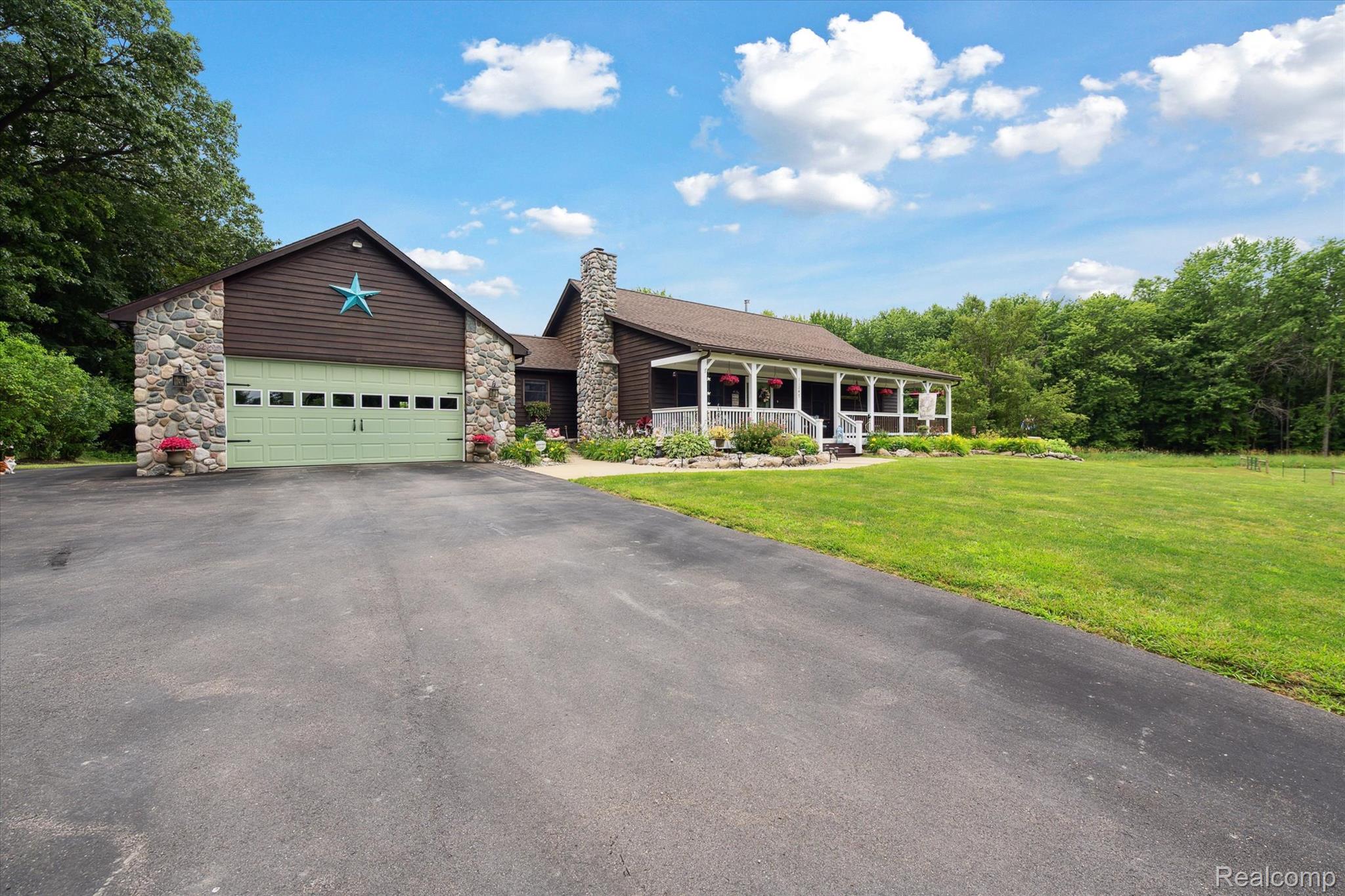 11247 Roberts Road