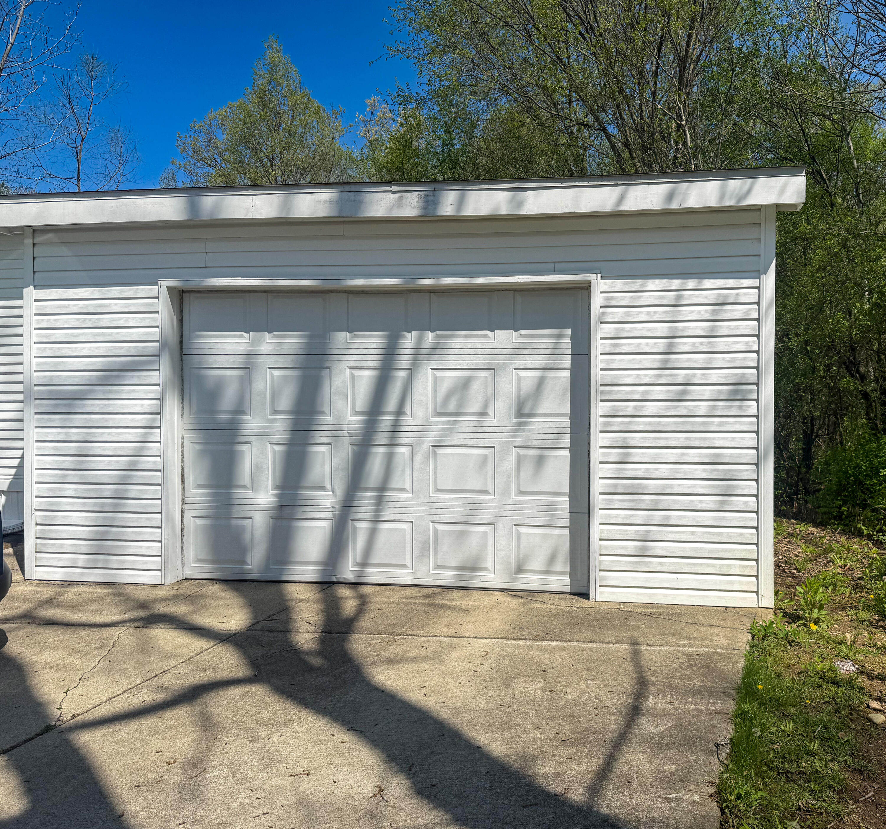 4326 Laurel
