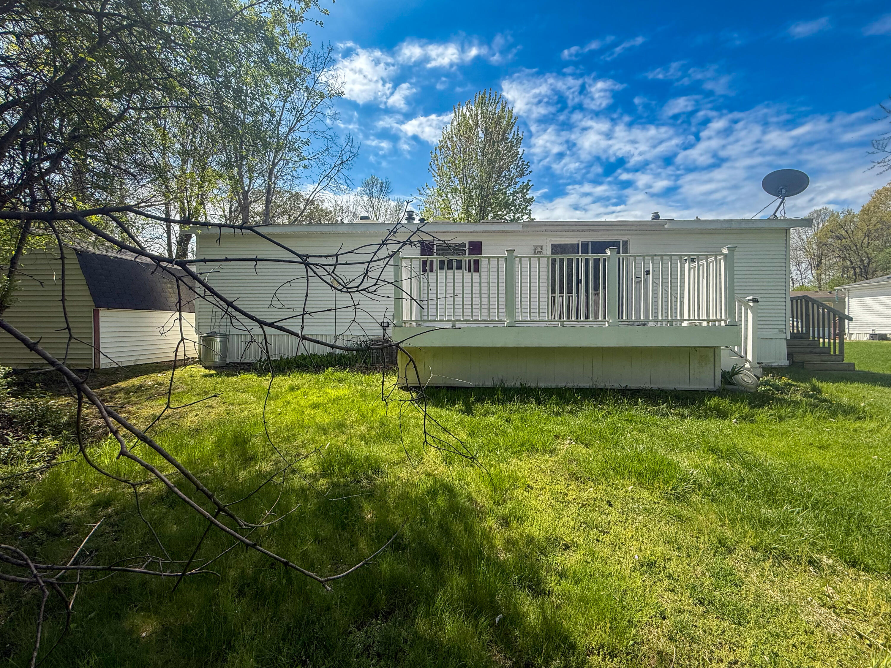 4326 Laurel