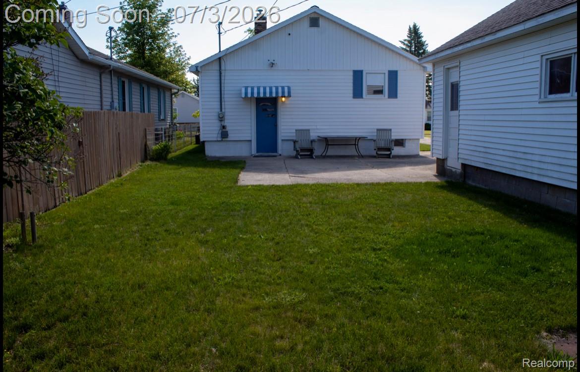 282 N June Street