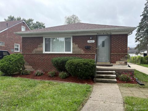 19645 Woodmont Street Harper Woods City MI 48225