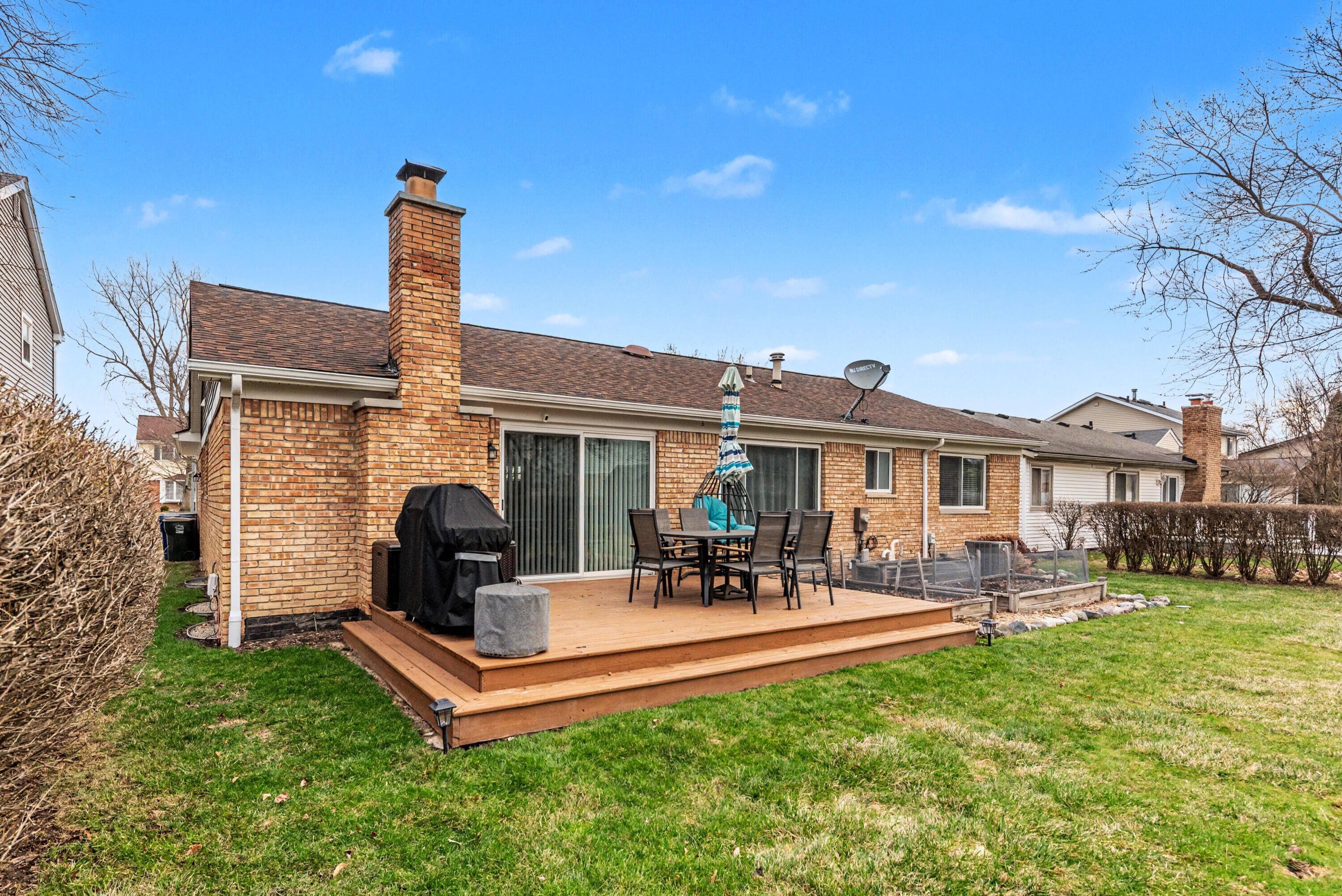 42519 Addison Avenue