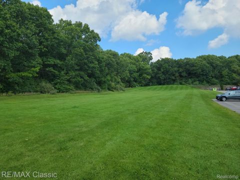 Unit 5 S Corporate Office Dr Drive E Milford Charter Township MI 48381