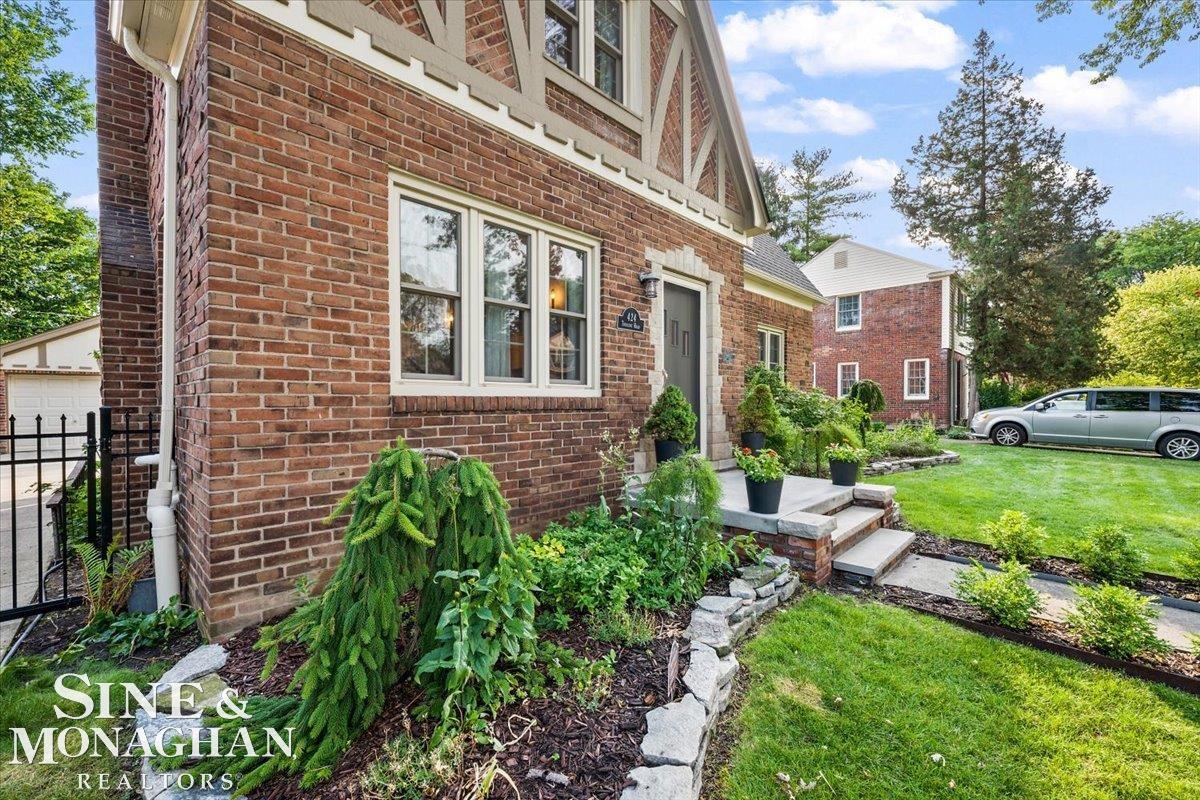 424 Touraine Road