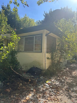 2001 MACKIN RD, FLINT, MI 48504 - Image fcff21e5aae18dfe1c61c28578568c8c/3354188191