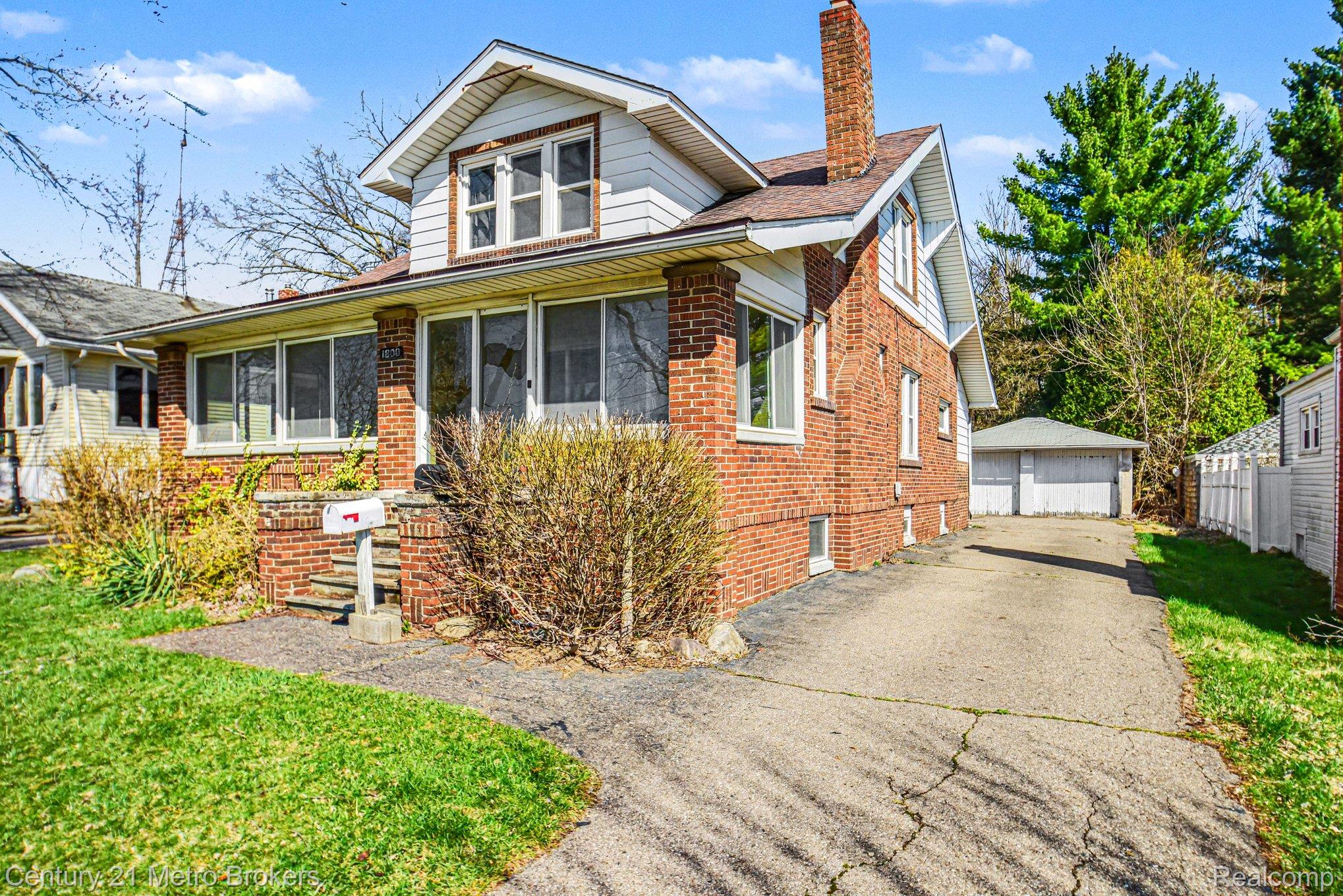 1800 W Genesee Street