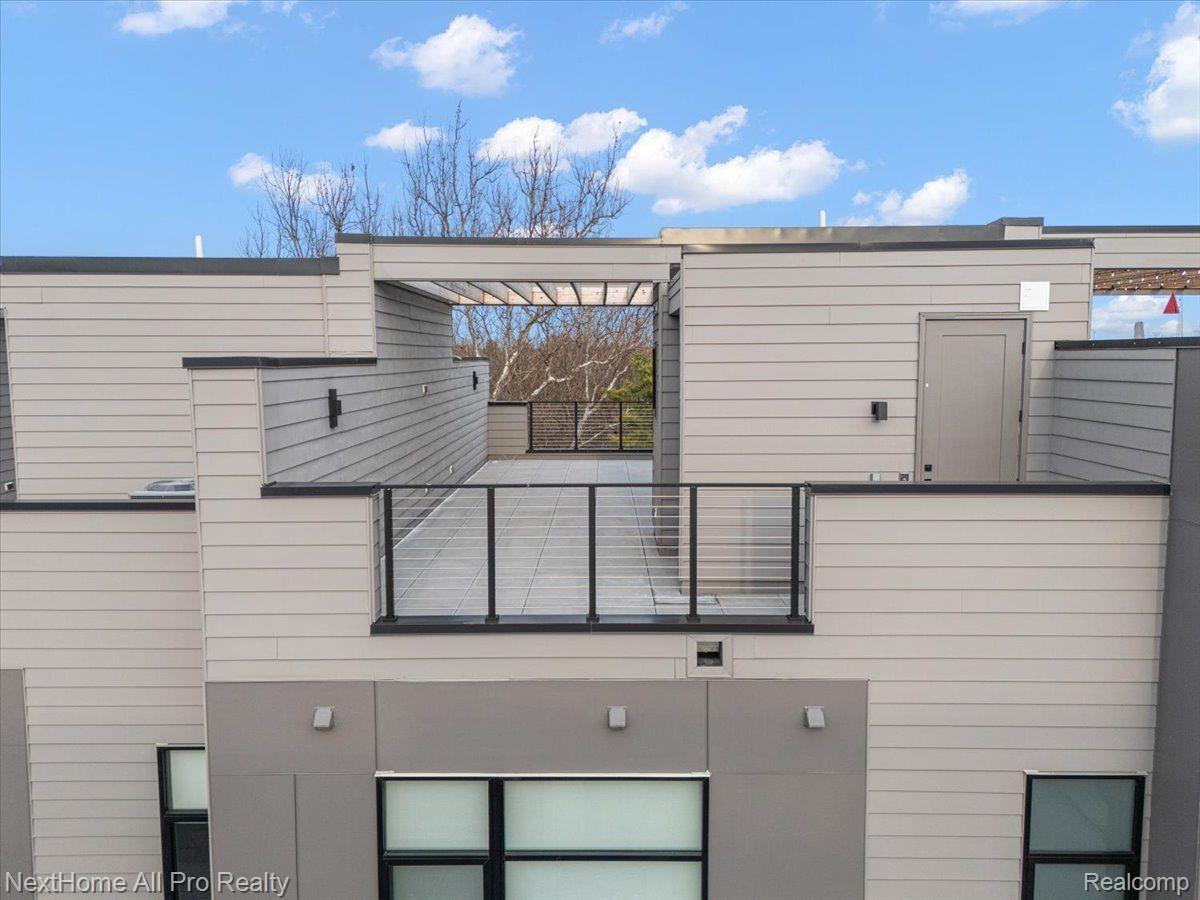 104 N CENTER Cove 11